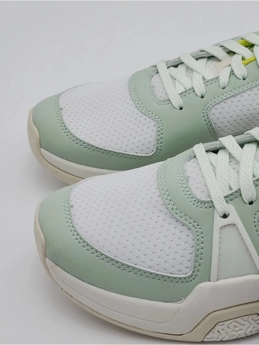 Olukai Anau Pickleball Shoes Bright White/ Pale Mint | Womens US8 EU38 NEW / NWT